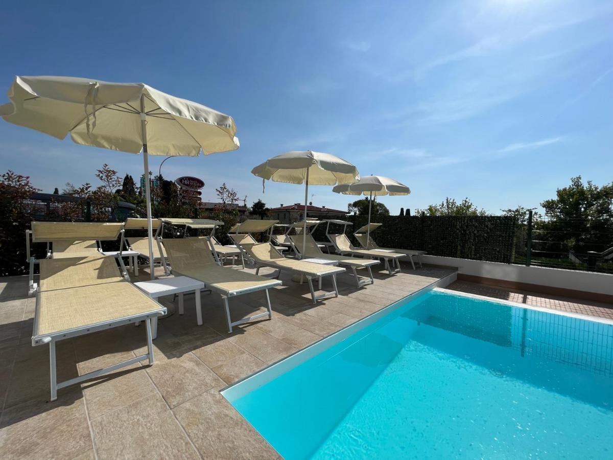 Renata Hotel